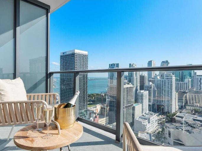 Property grounds 5, Miami Vacation Rentals Downtown with Pool, Miami-Dade
