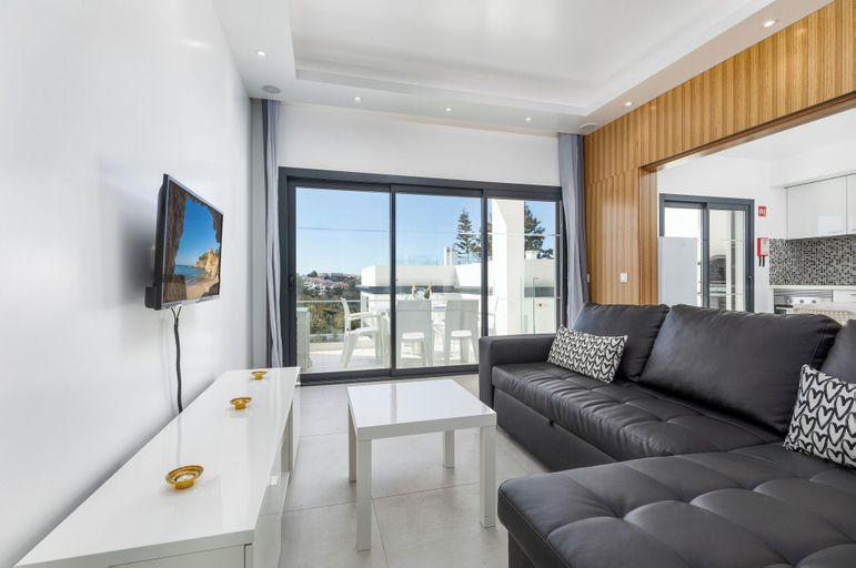 Others 2, Correeira Luxury Residence T2 B - Albufeira, Pools, Wifi, Bbq, Beach, Albufeira
