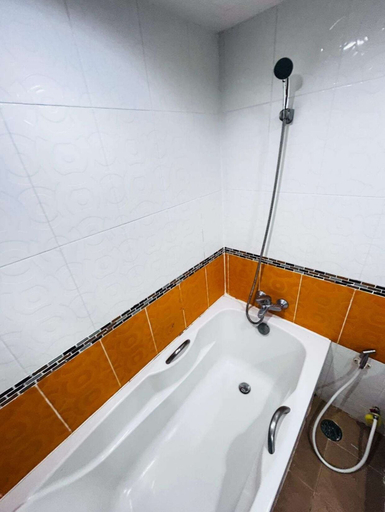 Bathroom 5, Omni Tower Serviced Apartment Nana, Khlong Toey