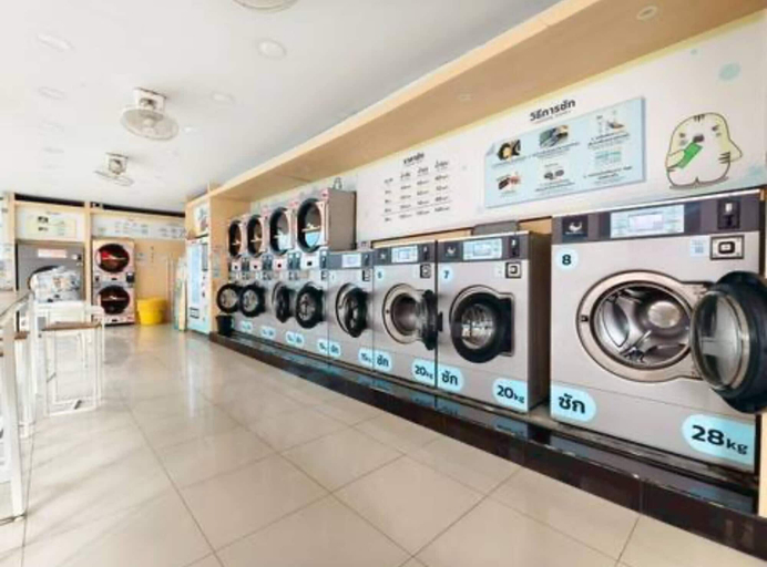 Laundry, 401 Budget Room Utilities Wifi Balcony in Ratchada, Chatuchak