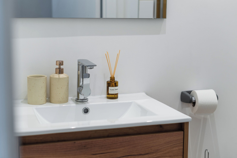 Bathroom 5, Central Ghent Stylish 1BR&1LR Apt WIFI, Oost-Vlaanderen