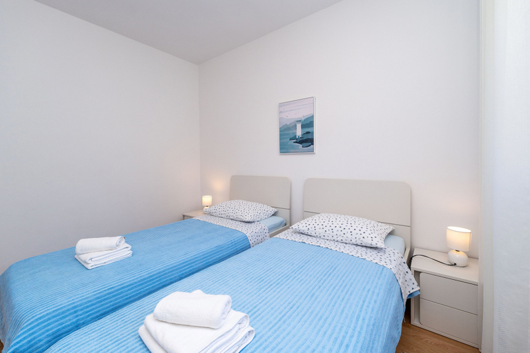 Bedroom 5, Apartment for 4 Persons, by the sea and With Beautiful View, Preko