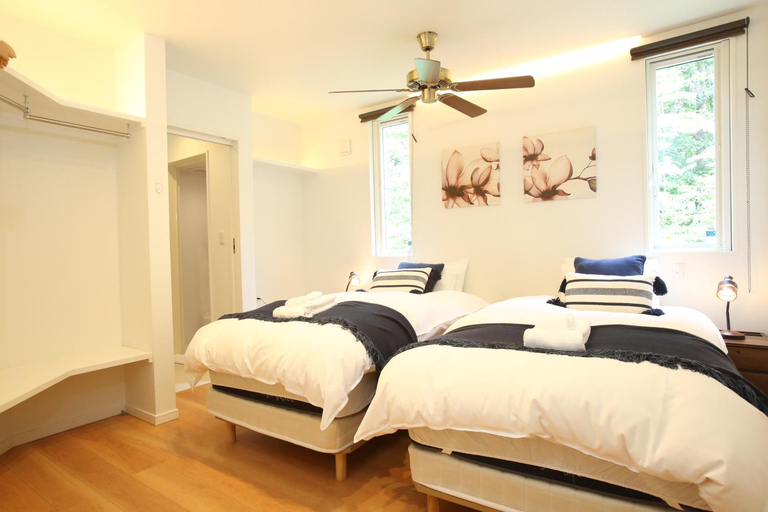 Bedroom 3, Salji, Hakuba
