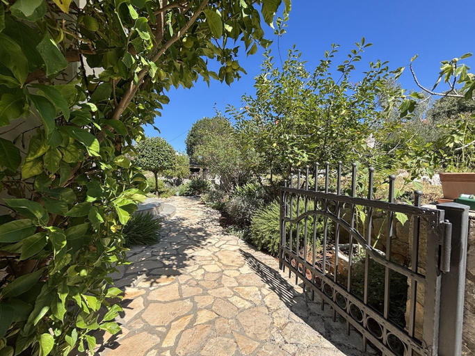 Garden 3, Charming Apartment Secret Garden, Preko