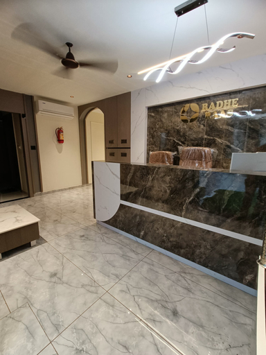 Lobby 2, Hotel Radhe Raas, Anand