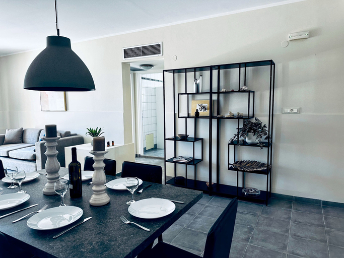 Dining 4, Lifeguard Beachfront - Luxury Flat, 30meters From Sea, Crete