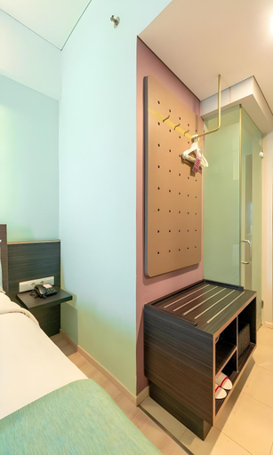 bedroom 12
