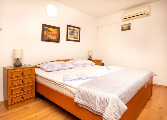 Room 3, Apartment Maria Stay, Okrug