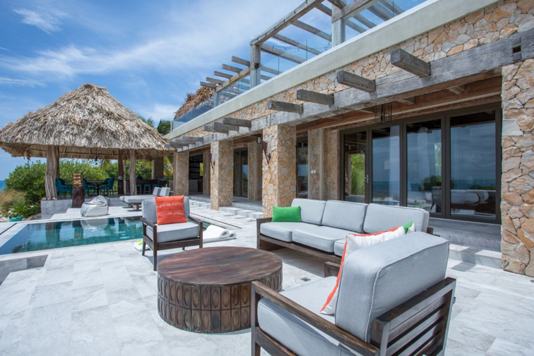 Room 5, Gladden Private Island, Puerto Cortés
