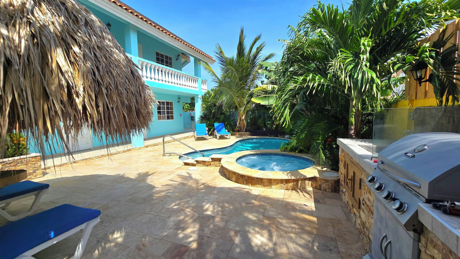 BBQ/picnic area 4, Perfect 1 Bedroom Apartment 3 km From Eagle Beach