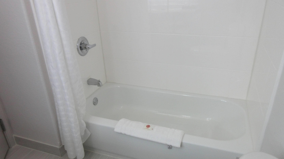 Bathroom 4, Comfort Inn & Suites Grand Forks near Alerus Center, Grand Forks