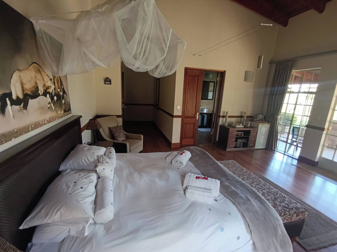 Room 2, Room-crown Ivory B&B King's Chambers, City of Tshwane