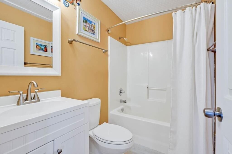 Bathroom 5, Castle In The Sand / 219 Gerda Ave 3 Bedroom Home, Brunswick