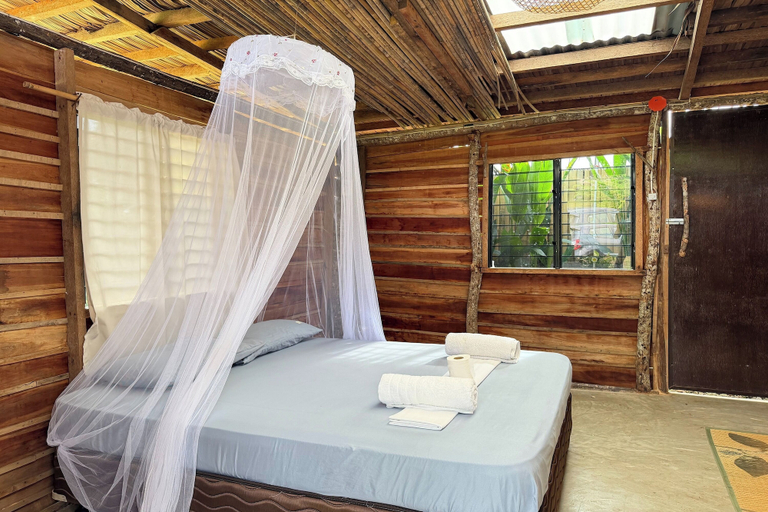 Room 4, Tribu Kihud "Experience Simple Living", San Juan