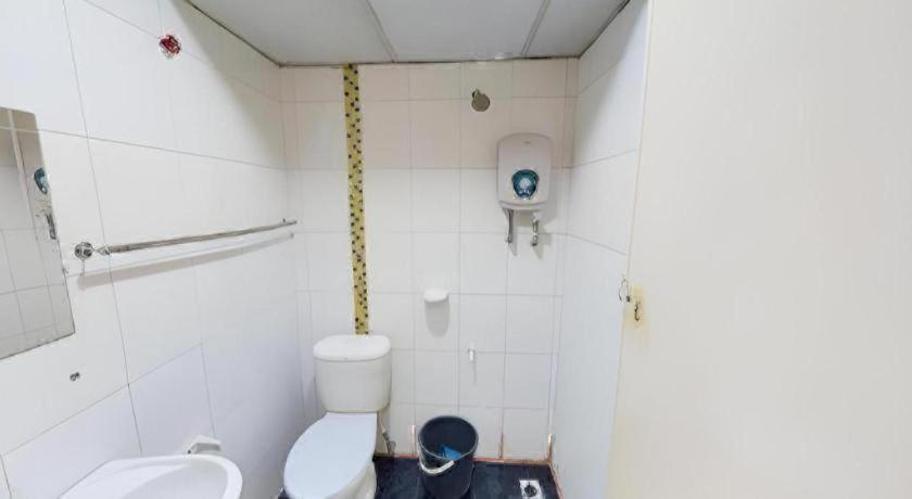Bathroom 5, Aristo Hotel, Kota Kinabalu