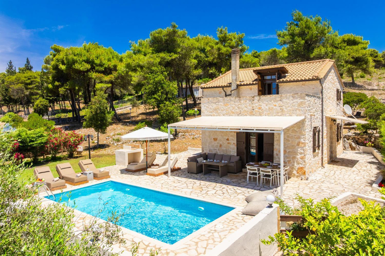 Others 3, Villa Boscheto Tria, Ionian Islands