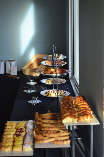 Food & Drinks 4, Howard Johnson by Wyndham Resort Pilar, Pilar