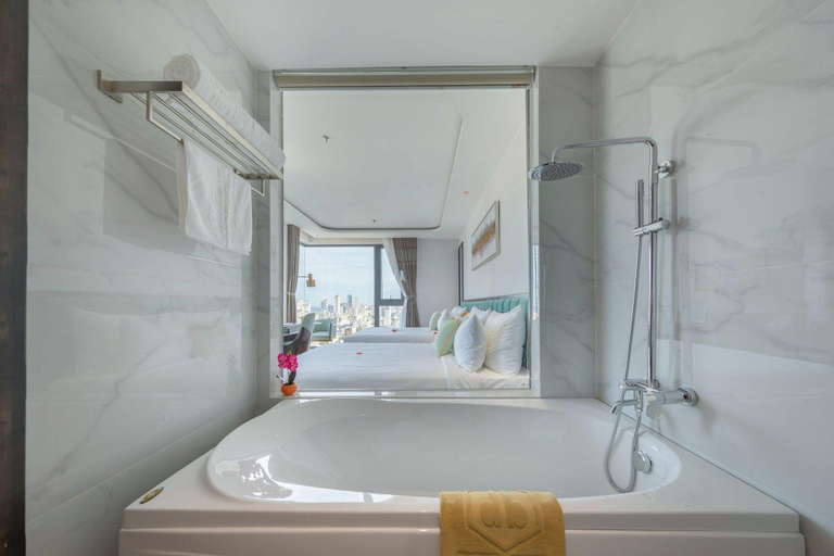 Bathroom 4, Cordial Hotel, Da Nang