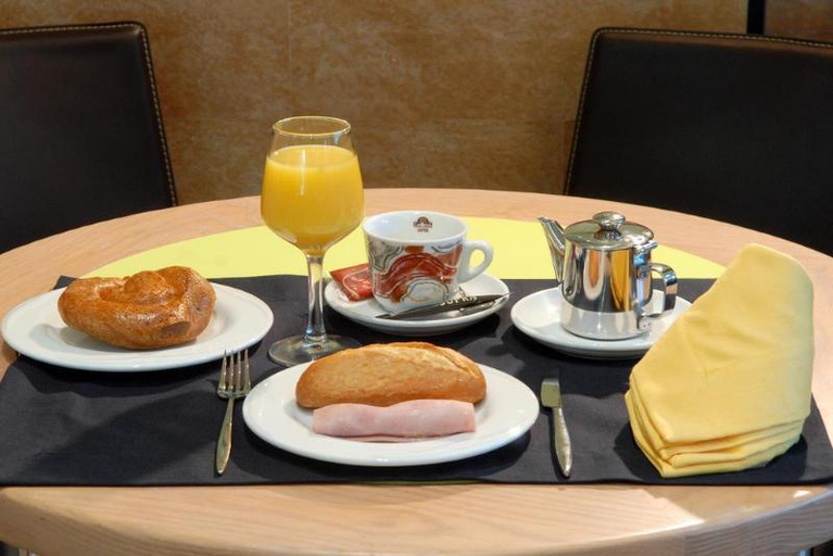 Food & Drinks 5, Hotel Julia, Madrid