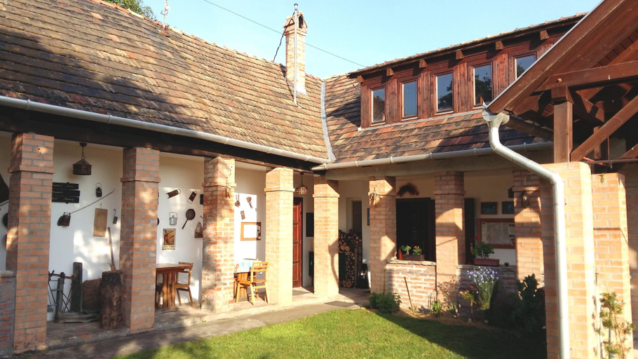 Others 3, Room-rustic Charm - two Bedroom Suite 86, Tata