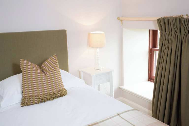 Room 4, Ayrshire Cottage at The Dairy at Daviot, Highland