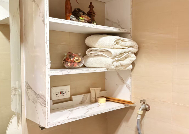 Bathroom 4, Metros Hideaway Shore Tower B, Pasay City