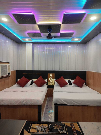 Room 3, Belpatra Paying Guest House, Varanasi