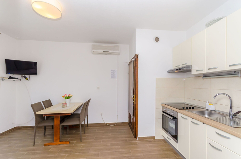 Private kitchen 4, Apartments Lida, Jelsa
