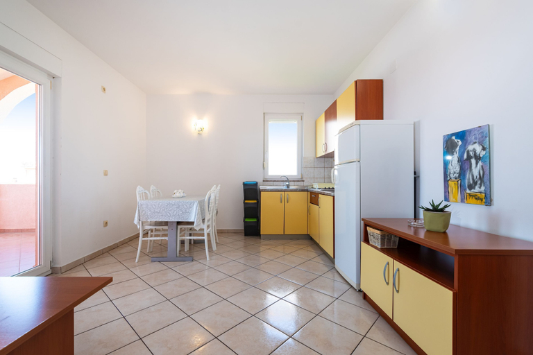 Dining 4, Comfortable Apartments Malina B4 br 4, Novalja