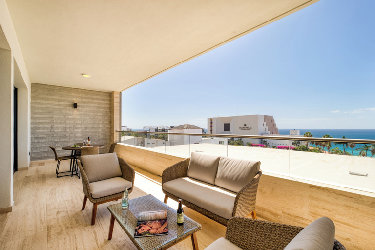 Balcony 4, Family Friendly Apt #9 sin Vista, 3bbr , 6pax, La Paz