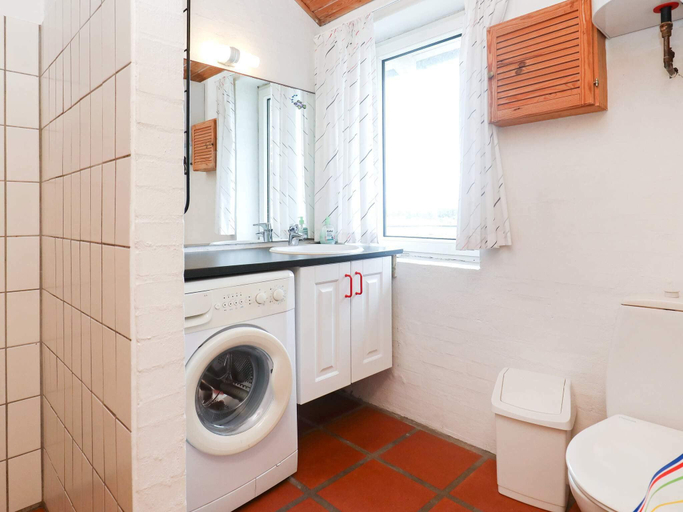 Bathroom 3, 4 star holiday home in Løkken, Jammerbugt