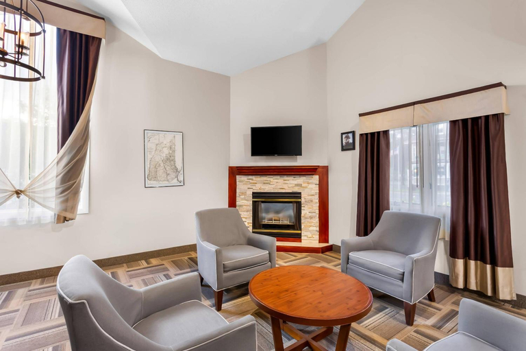 Public Area 2, Quality Inn & Suites Gorham White Mountains, Coos