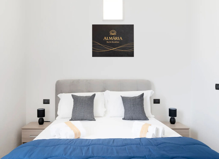 Room 5, Monolocale Vela Nuovo con Wi-fi, Clima e Giardino a Torre Lapillo, Lecce