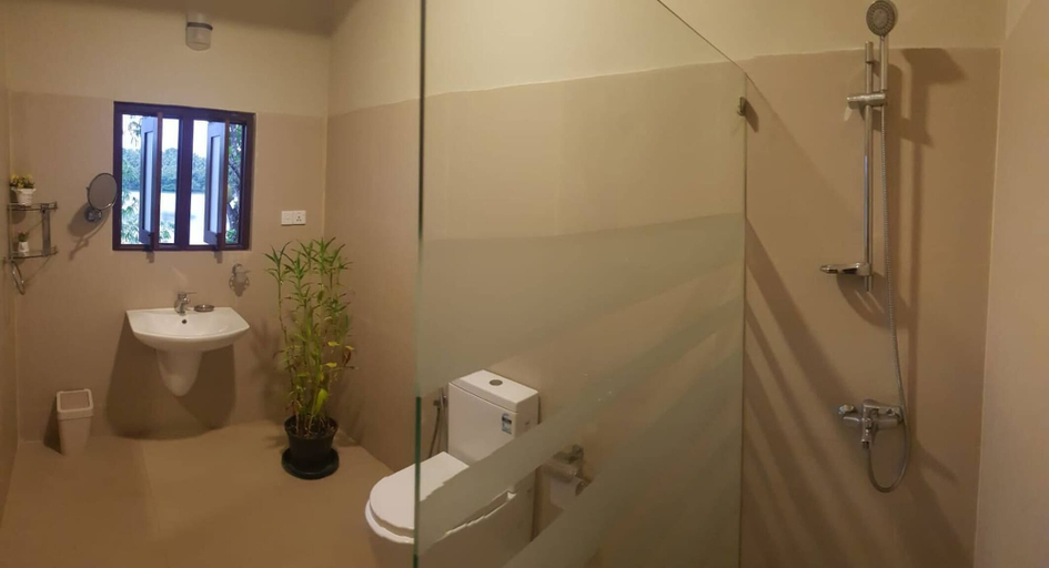 Bathroom 3, MYH - Lake Front Pvt Villa, Bandaragama