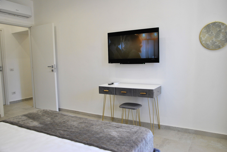 Room amenity, Sea Breeze Seafront Flat, Latina
