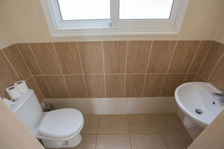 Bathroom 4, Protaras Delfini Villa Dv4