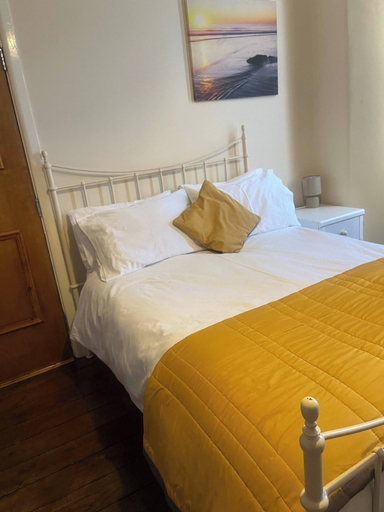 Room 4, Eden Homez, Bristol