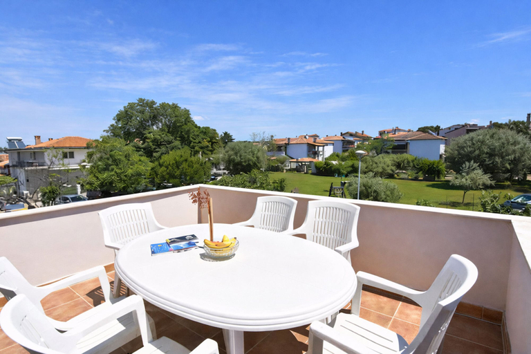 Primary image, Quiet apartment with terrace, Umag