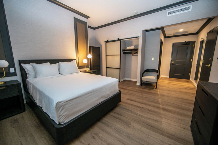 Room 4, The Cardinal Hotel, Lake