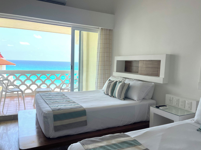 Room 5, OvaCancun Apartments, Benito Juárez