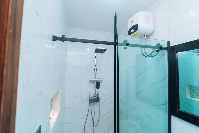 Bathroom 4, VHS VINCHEE SUITES II, Oshodi/Isolo
