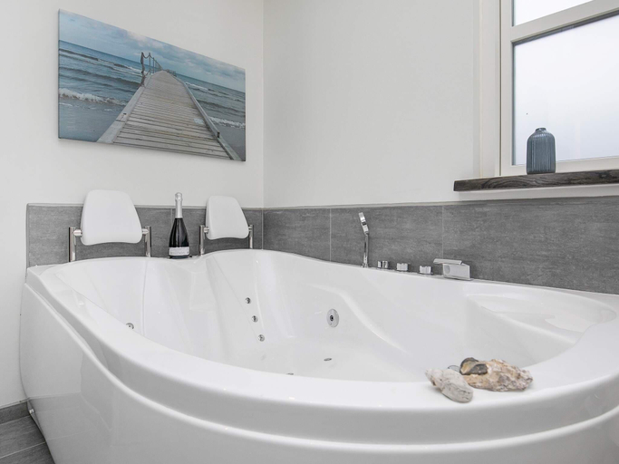 Bathroom 3, 5 star holiday home in Jerup, Frederikshavn