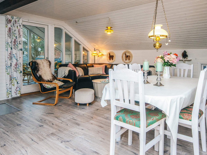 Food & Drinks 4, 6 person holiday home in Glesborg, Norddjurs