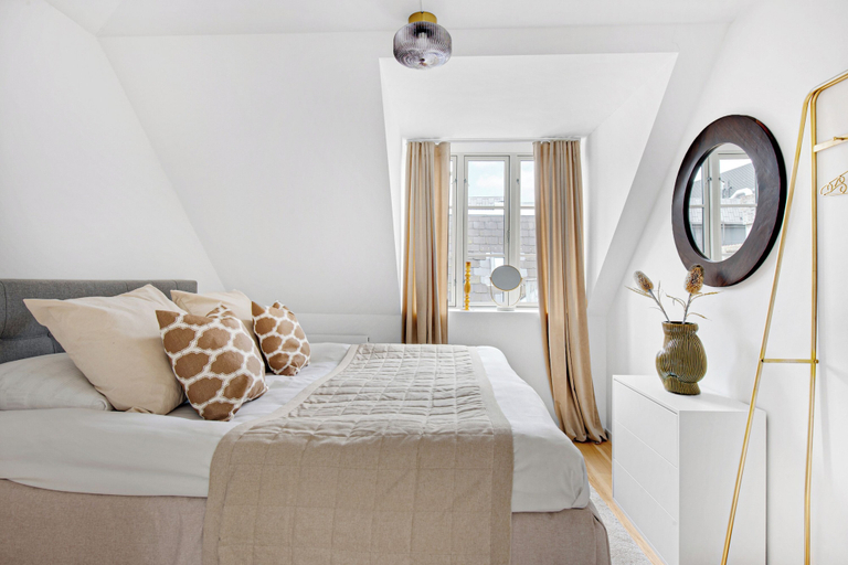 Bedroom 3, Regent 9 - Great Apt With Terrace in City Centre, Copenhagen