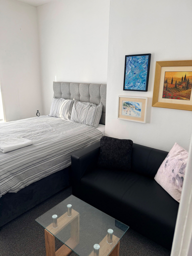 Primary image, Kensington Studio, 2nd-floor City Base, Sefton