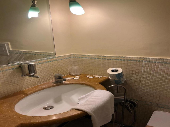 Bathroom 2, Il Labirinto - Luxury Rooms, Napoli
