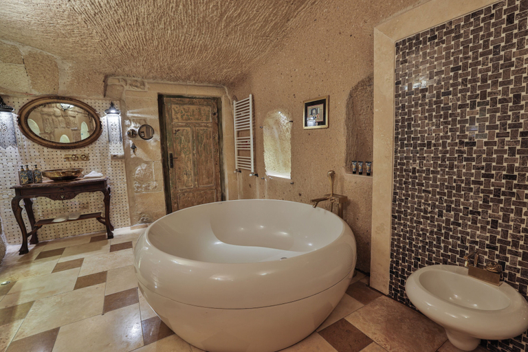 Bathroom 5, Elika Cave Suites Cappadocia, Curio Collection by Hilton, Ürgüp
