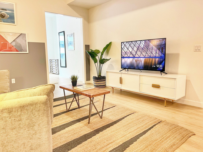 Living area 3, Broadway, San Diego