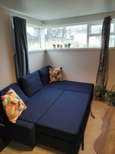 Living area, Cozy Apartment Close to Reykjavik Downtown, Reykjavík