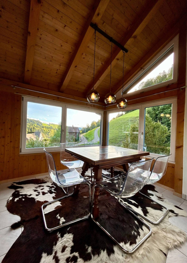 Dining room, Charming Duplex Apartment, Toggenburg